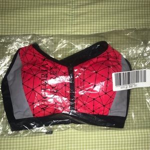 Victoria’s Secret sport high impact bra